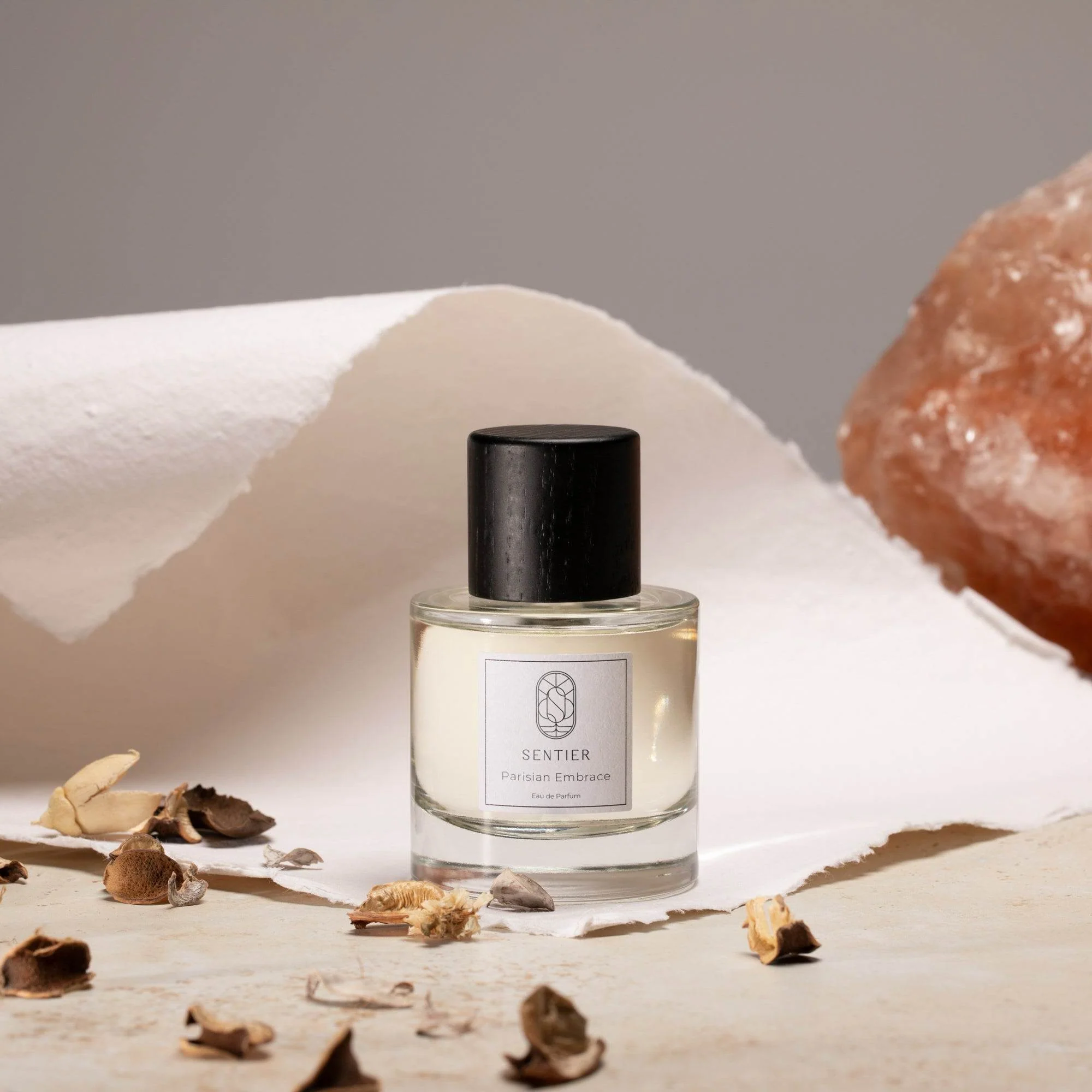 Parisian Embrace - Image 5